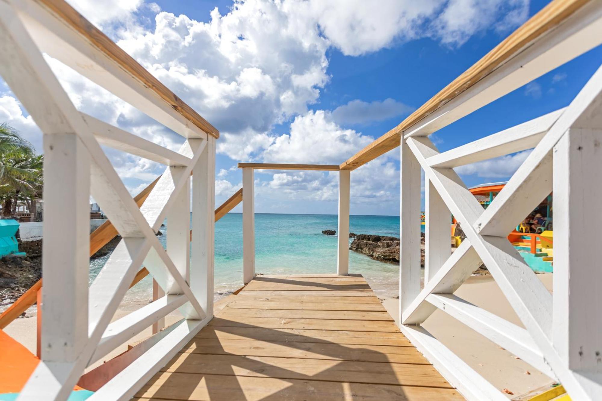 Maho Beach House - Grand Studio - Oceanview Suite 외부 사진